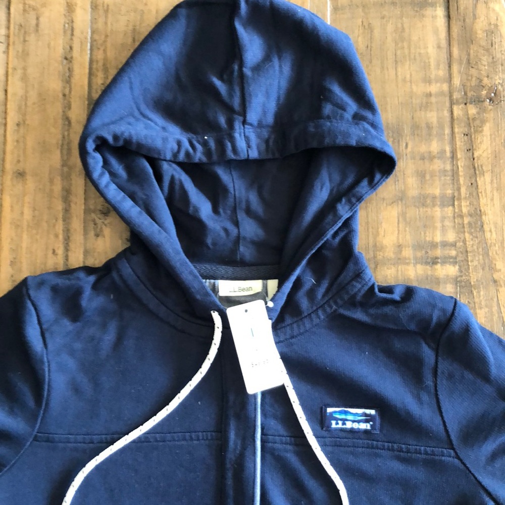 LL Bean could be Men or Women’s hoodie pullover.